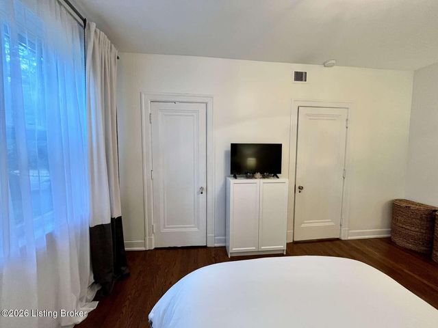 3015 Brownsboro Rd APT 1, Louisville, KY 40206