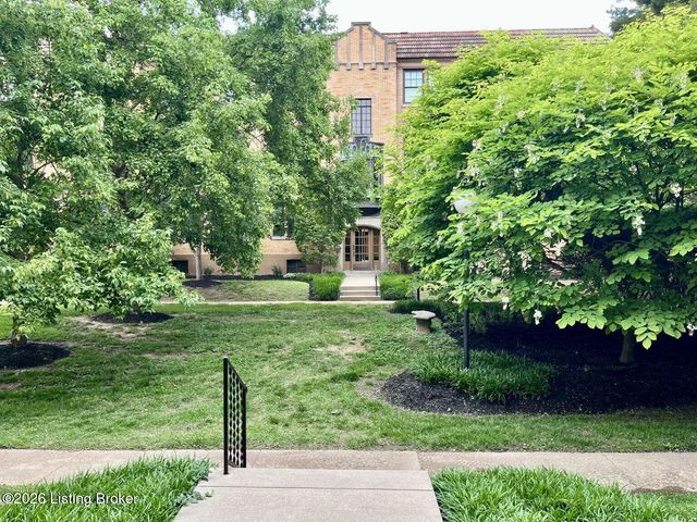 3015 Brownsboro Rd APT 1, Louisville, KY 40206
