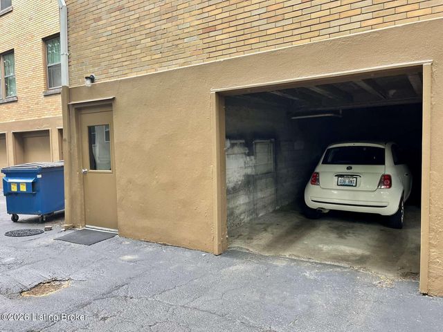 3015 Brownsboro Rd APT 1, Louisville, KY 40206