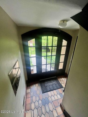 3015 Brownsboro Rd APT 1, Louisville, KY 40206