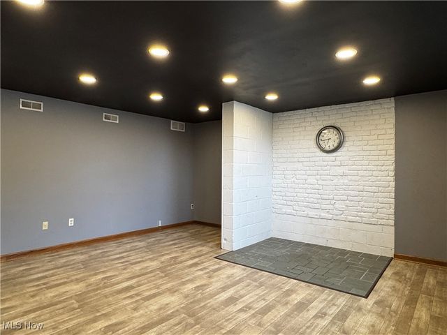 208 Northern Drive, Millersburg, OH 44654