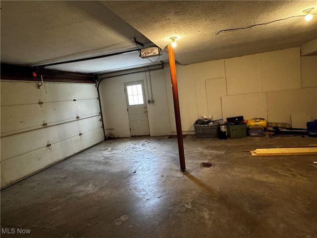 208 Northern Drive, Millersburg, OH 44654