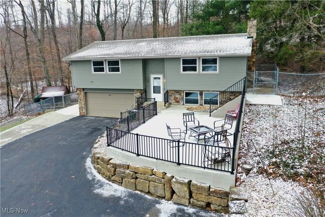 208 Northern Drive, Millersburg, OH 44654