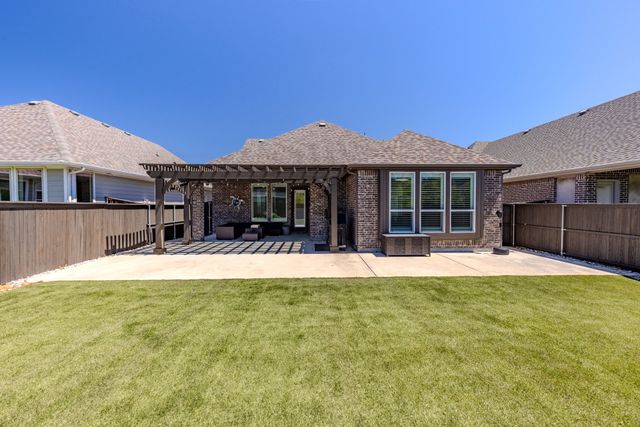 2201 LagunA Drive, Rowlett, TX 75088