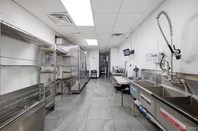 22701 Michigan Avenue, Dearborn, MI 48124