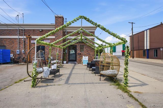 22701 Michigan Avenue, Dearborn, MI 48124