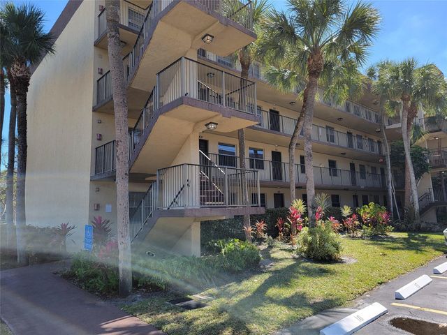 3121 NW 47th Terrace 403, Lauderdale Lakes, FL 33319