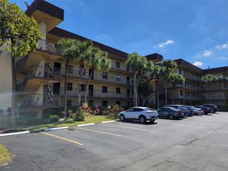 3121 NW 47th Terrace 403, Lauderdale Lakes, FL 33319