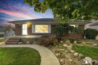 29456 Walnut Street, Flat Rock, MI 48134