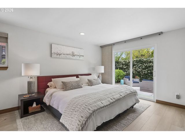 835 Ne 33RD Ave, Portland, OR 97232