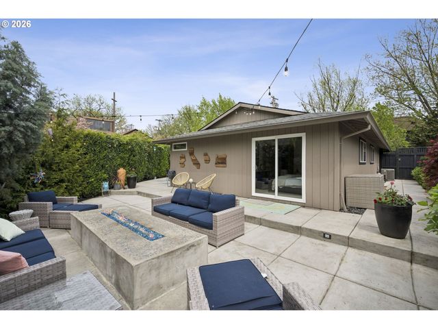 835 Ne 33RD Ave, Portland, OR 97232