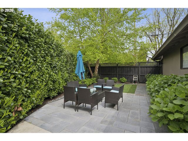 835 Ne 33RD Ave, Portland, OR 97232