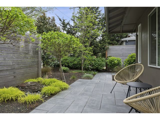 835 Ne 33RD Ave, Portland, OR 97232