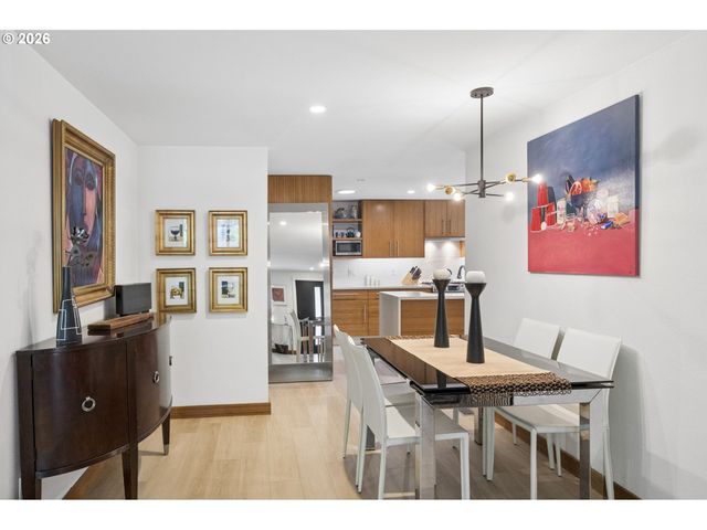 835 Ne 33RD Ave, Portland, OR 97232