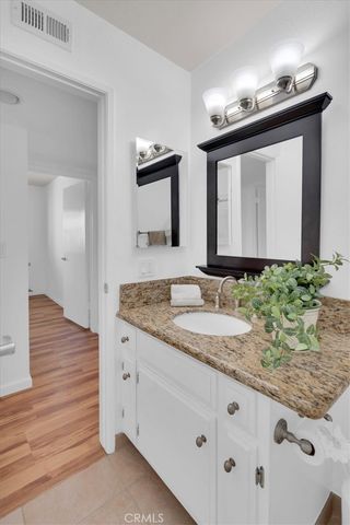 2521 W Sunflower H2, Santa Ana, CA 92704