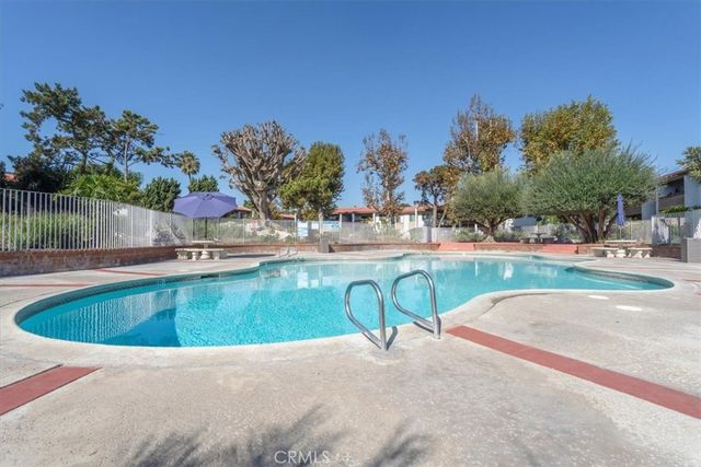 2521 W Sunflower H2, Santa Ana, CA 92704