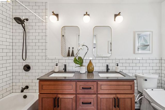 1550 Havenscourt Blvd, Oakland, CA 94621