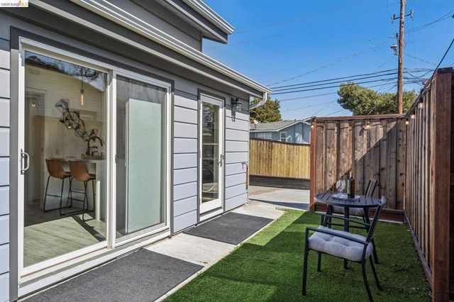 1550 Havenscourt Blvd, Oakland, CA 94621