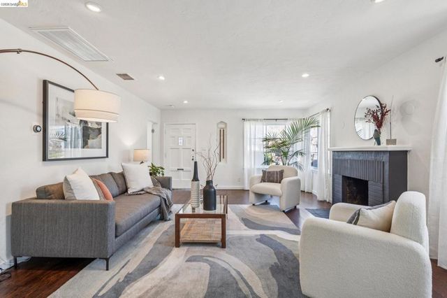 1550 Havenscourt Blvd, Oakland, CA 94621