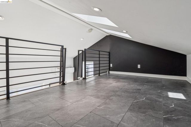 1550 Havenscourt Blvd, Oakland, CA 94621