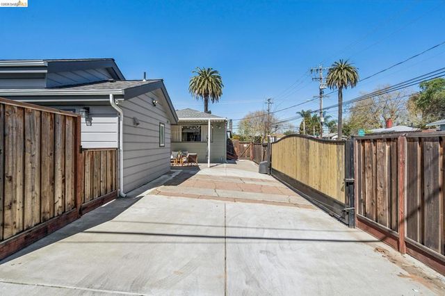 1550 Havenscourt Blvd, Oakland, CA 94621