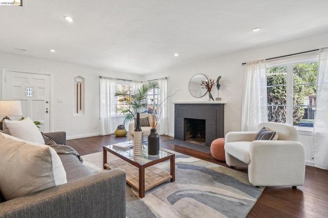 1550 Havenscourt Blvd, Oakland, CA 94621