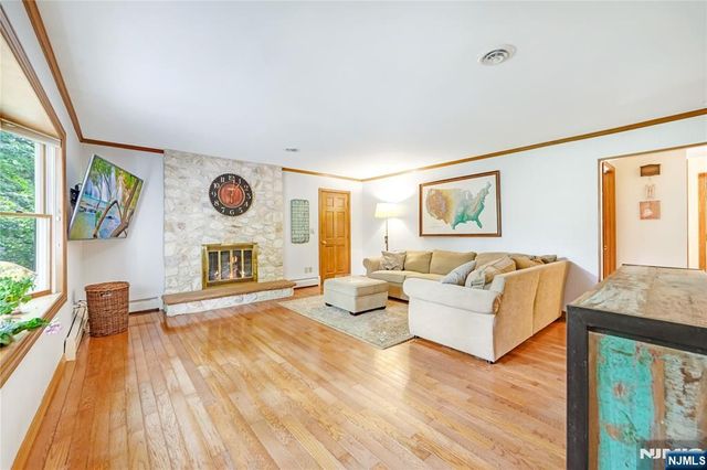 66 Hoffman Court, River Vale, NJ 07675