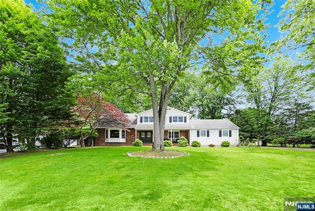 66 Hoffman Court, River Vale, NJ 07675