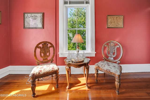 503 E HIGH STREET, Jefferson City, MO 65109