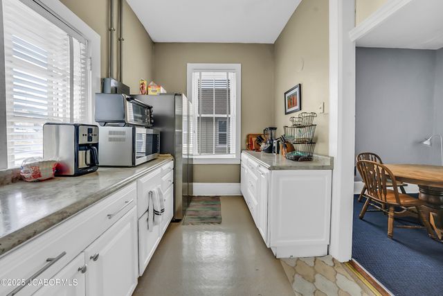 503 E HIGH STREET, Jefferson City, MO 65109