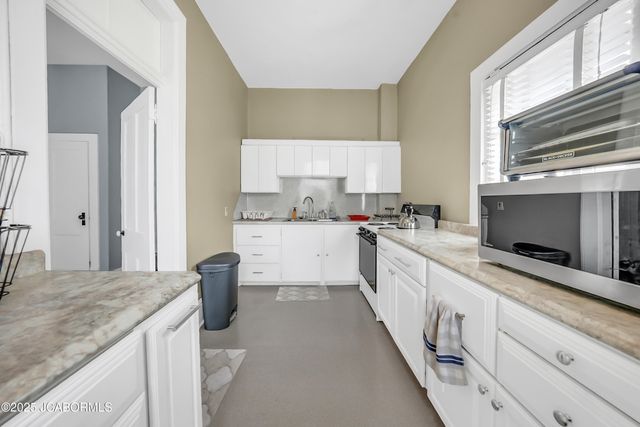 503 E HIGH STREET, Jefferson City, MO 65109