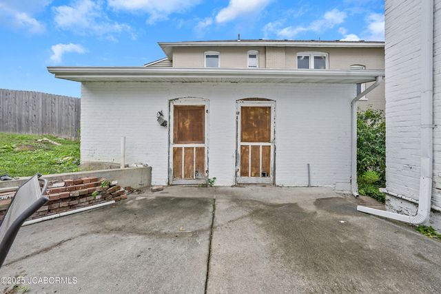 503 E HIGH STREET, Jefferson City, MO 65109