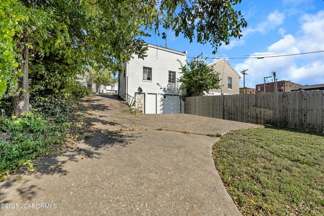 503 E HIGH STREET, Jefferson City, MO 65109