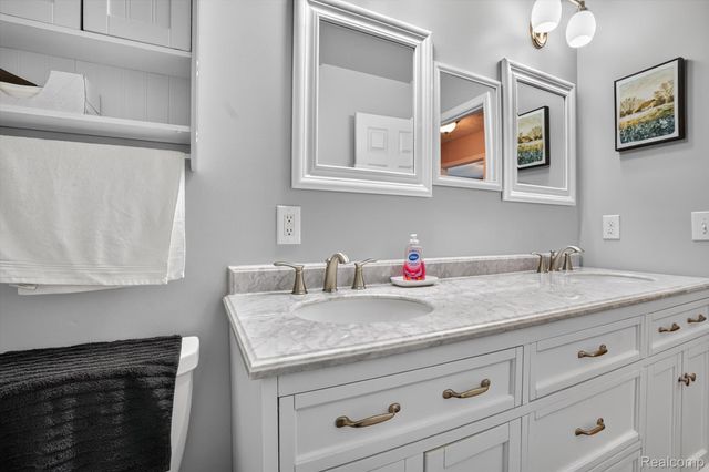 3847 Kiskadee Drive, East Lansing, MI 48823