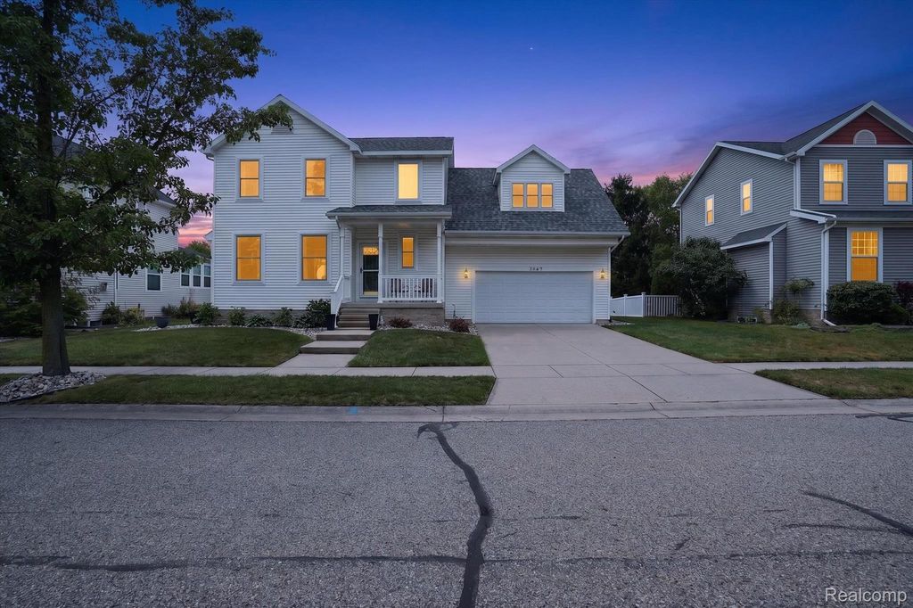 3847 Kiskadee Drive, East Lansing, MI 48823