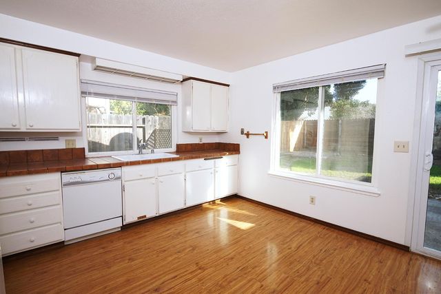 3625 Kingsport Way, Sacramento, CA 95826