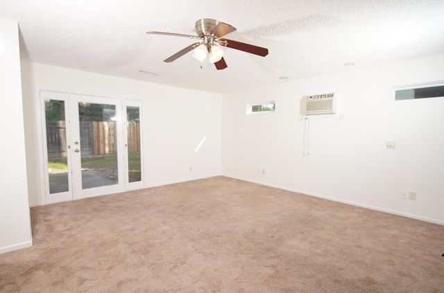 3625 Kingsport Way, Sacramento, CA 95826