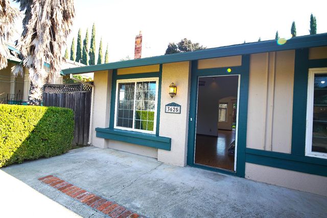 3625 Kingsport Way, Sacramento, CA 95826