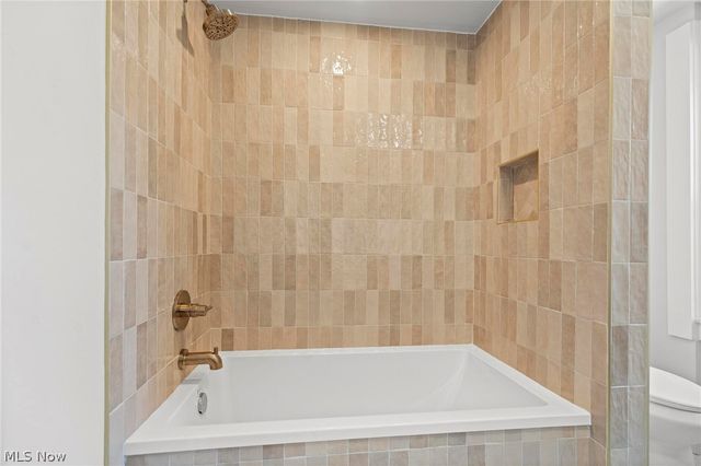 1438 Elbur Avenue, Lakewood, OH 44107