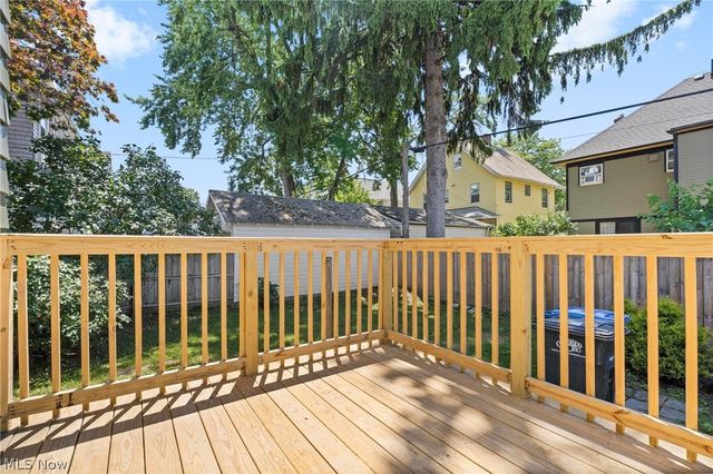 1438 Elbur Avenue, Lakewood, OH 44107