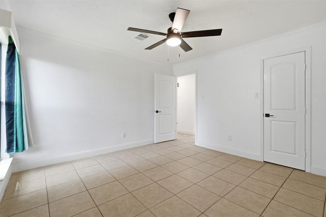 6107 Vinewood Drive, Houston, TX 77088