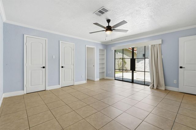 6107 Vinewood Drive, Houston, TX 77088