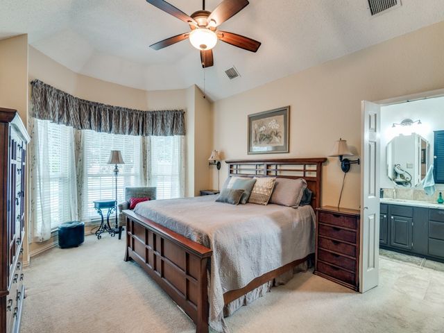 2510 Roughleaf Lane, Rowlett, TX 75089