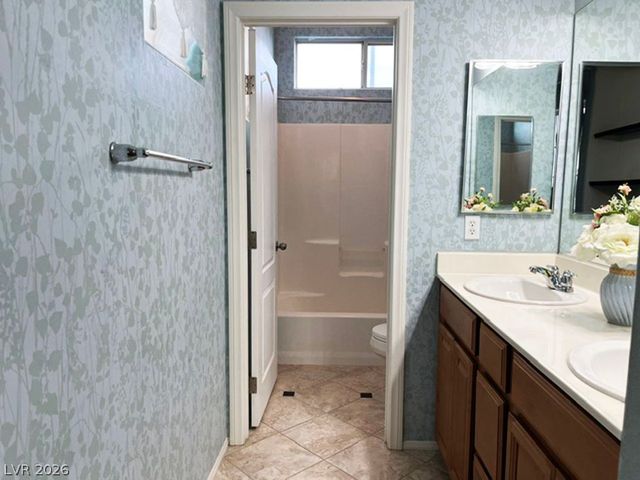 8102 Lake Chippewa Street, Las Vegas, NV 89113