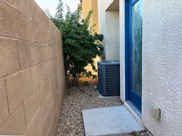 8102 Lake Chippewa Street, Las Vegas, NV 89113