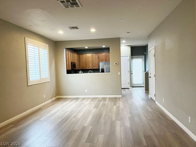 8102 Lake Chippewa Street, Las Vegas, NV 89113