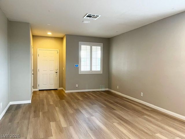 8102 Lake Chippewa Street, Las Vegas, NV 89113