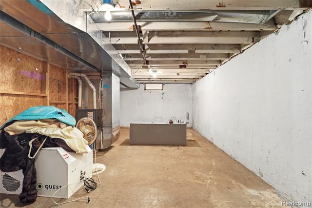 3302 Windland Drive, Flint, MI 48504