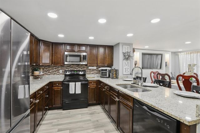 4709 PURITAN CIRCLE 702, Tampa, FL 33617