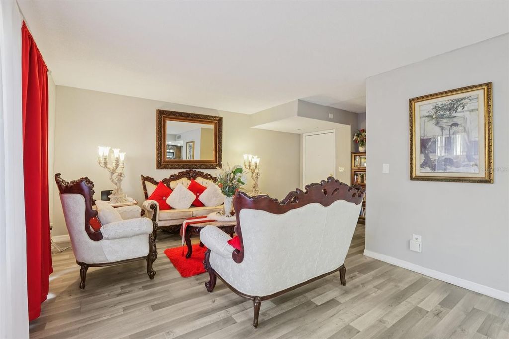 Image 12 of property listing at 4709 PURITAN CIRCLE 702, Tampa, FL 33617